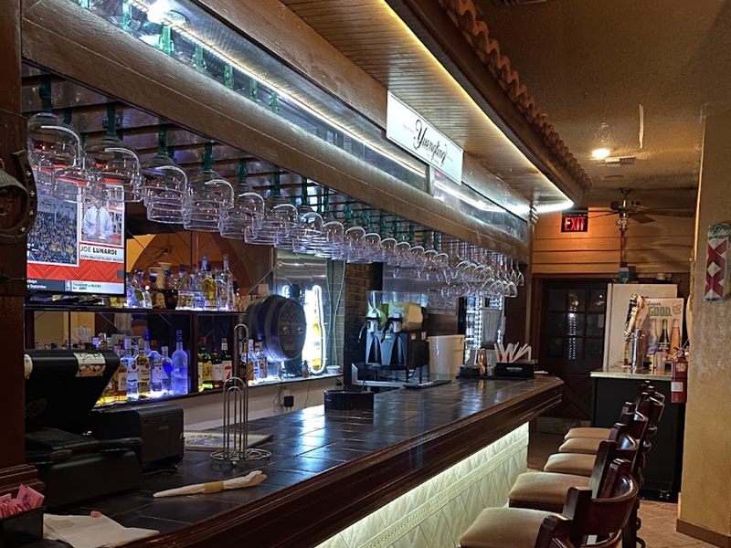 Los Magueyes Mexican Grill interior