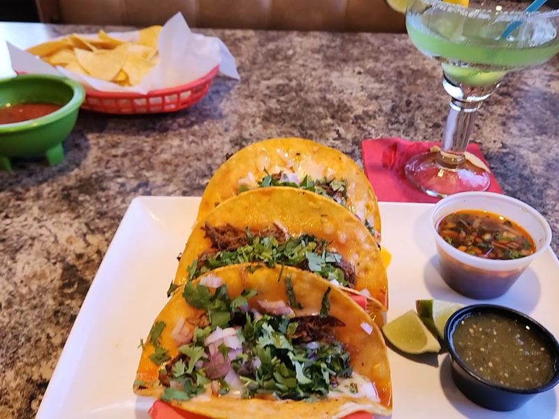 Los Magueyes Mexican Grill interior